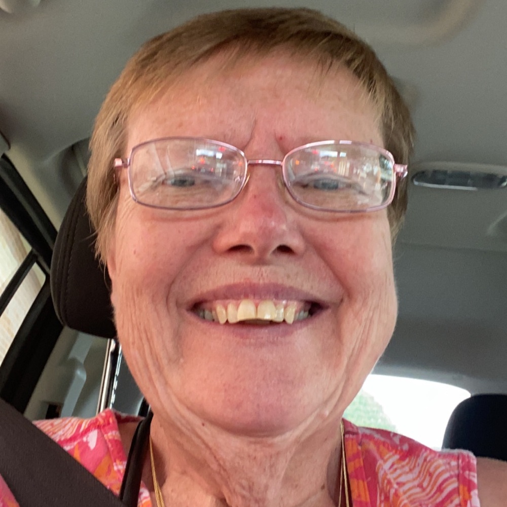 Meet your Posher, Julie